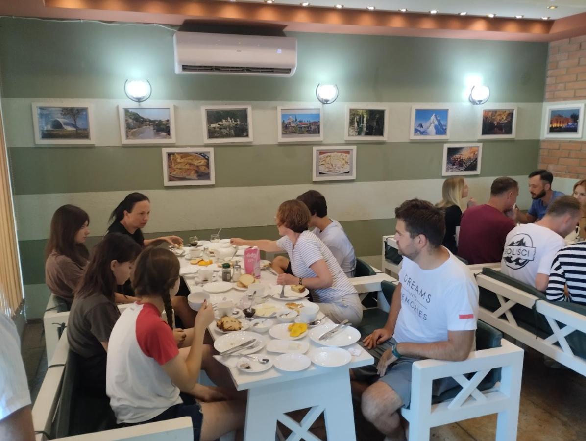 Hotel Kutaisi Globus Dış mekan fotoğraf